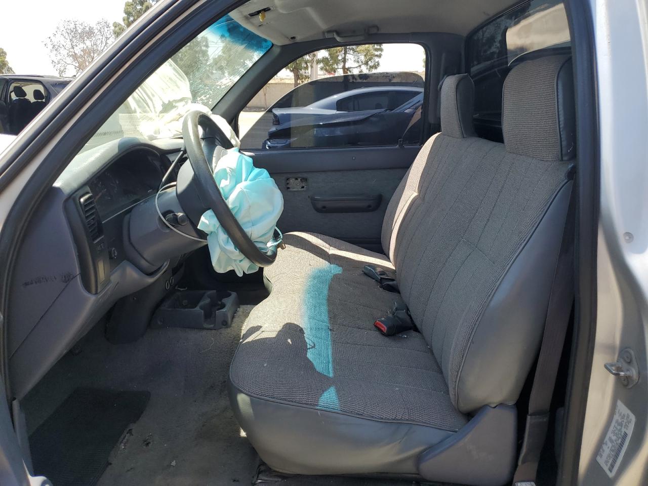 1998 Toyota Tacoma VIN: 4TANL42N2WZ015984 Lot: 54268475