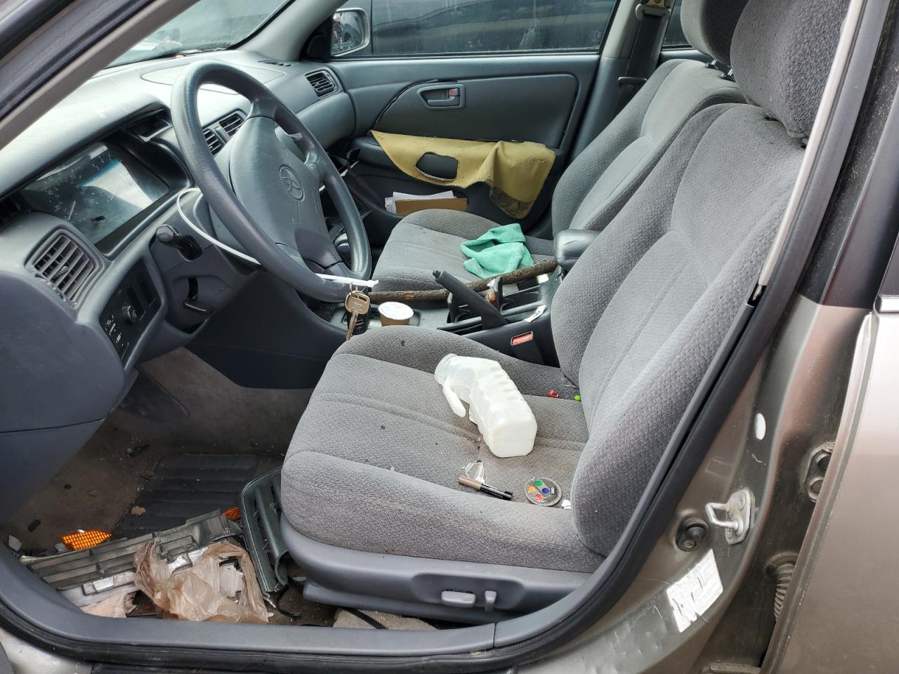 2000 Toyota Camry Ce VIN: JT2BG22K2Y0465866 Lot: 50902485