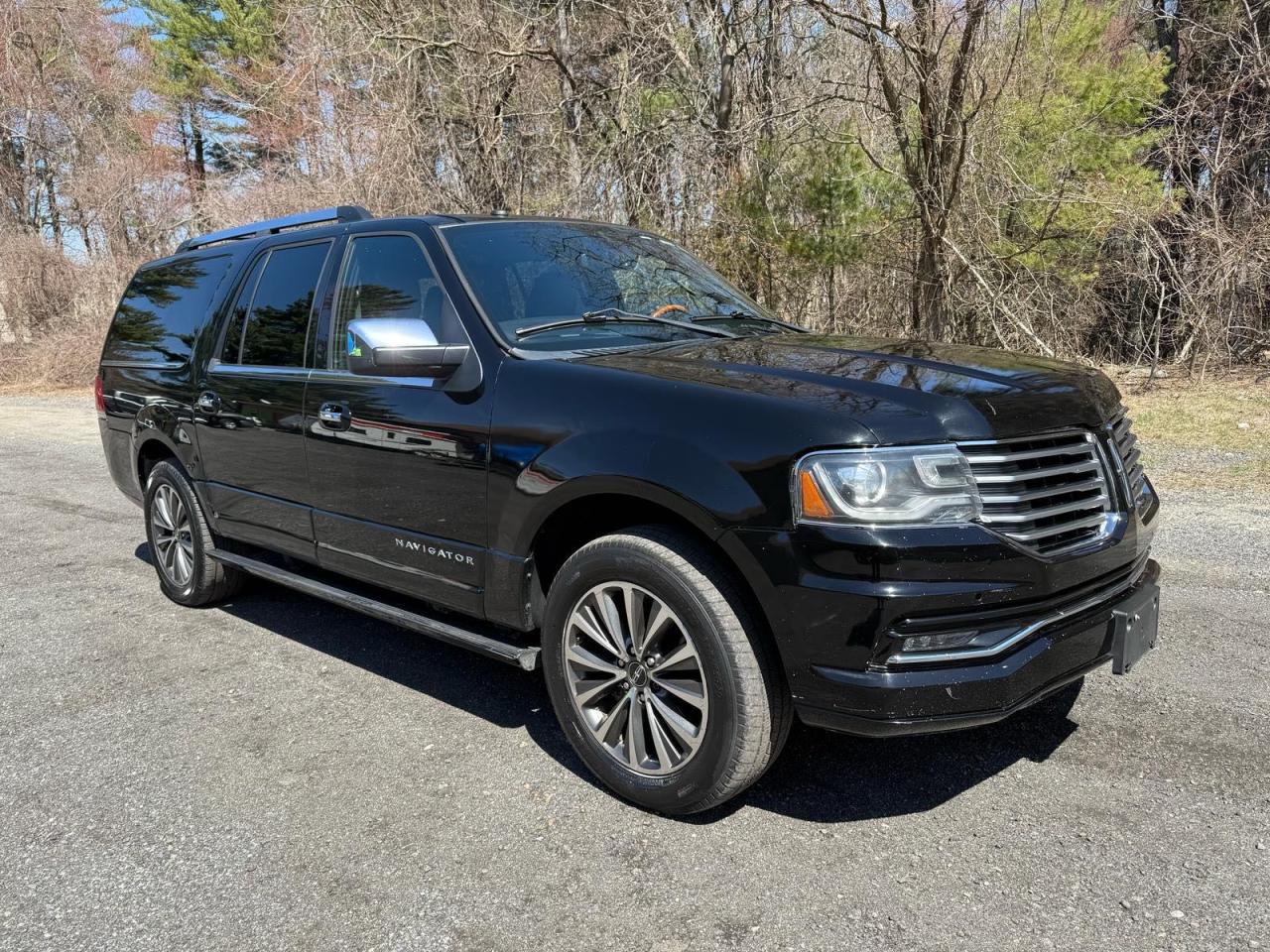 2017 Lincoln Navigator L Select продається в North Billerica, MA - Normal Wear