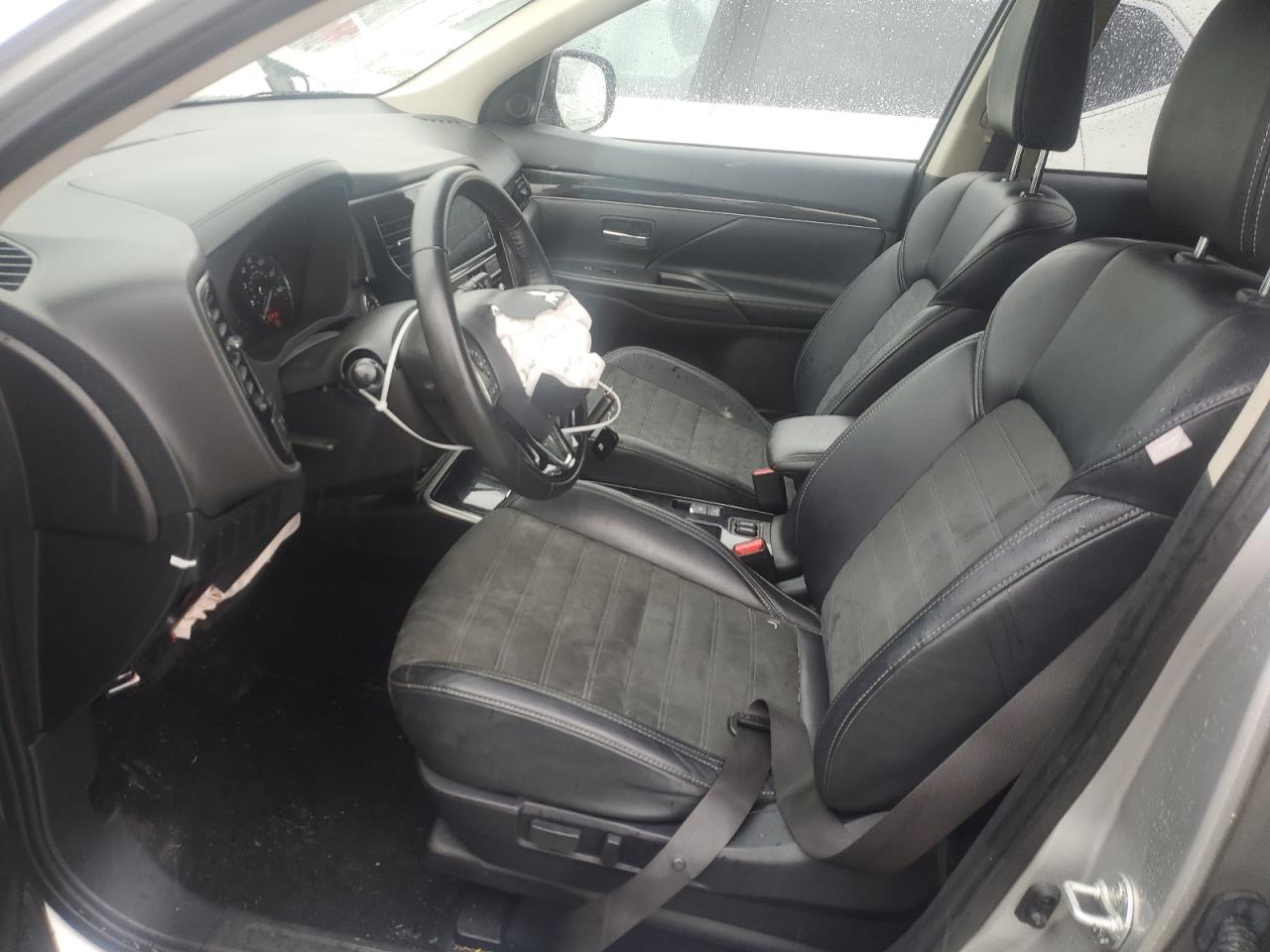 2019 Mitsubishi Outlander - Image 7