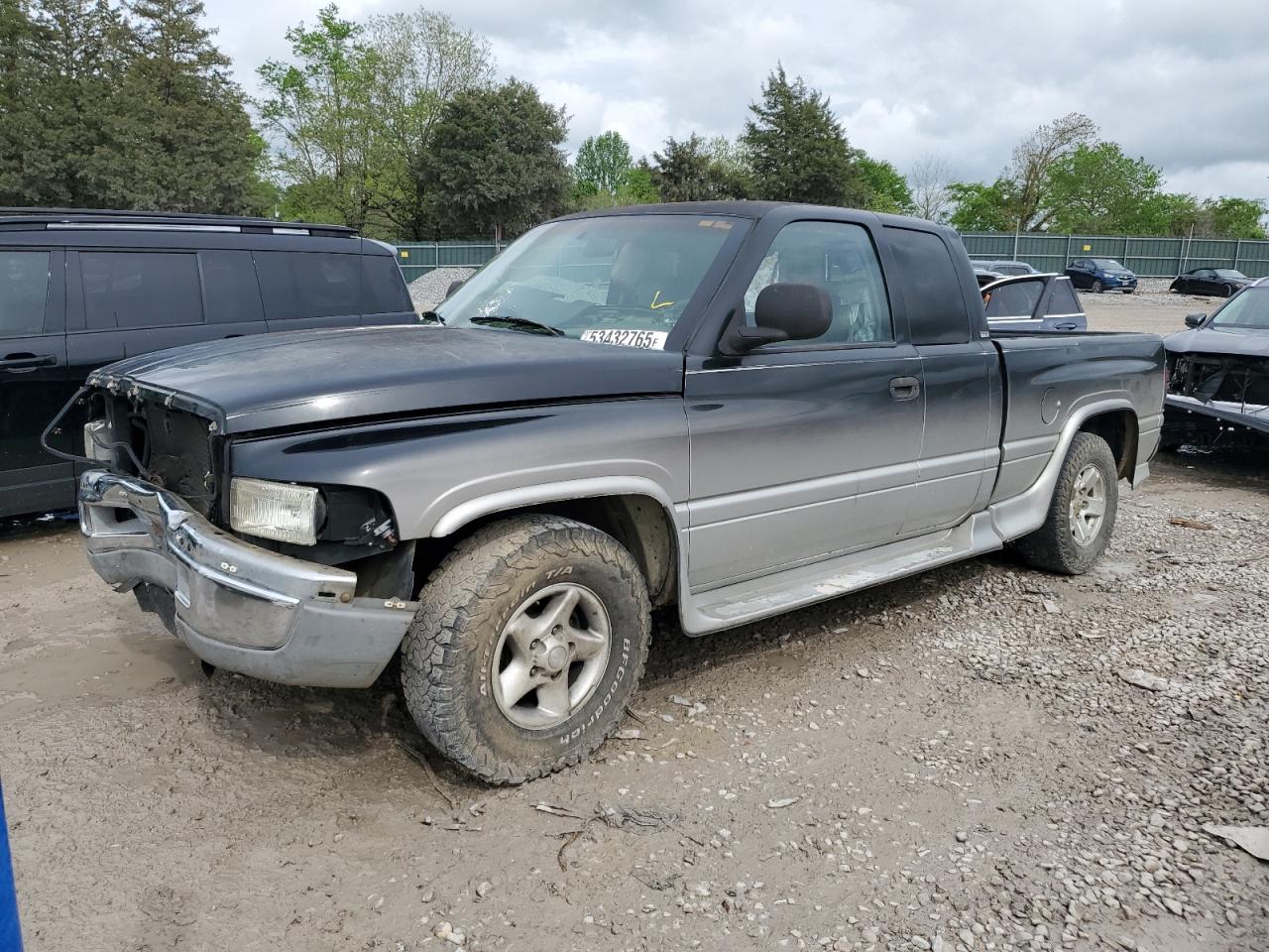1998 Dodge Ram 1500 for Sale in Madisonville, TN - Front End