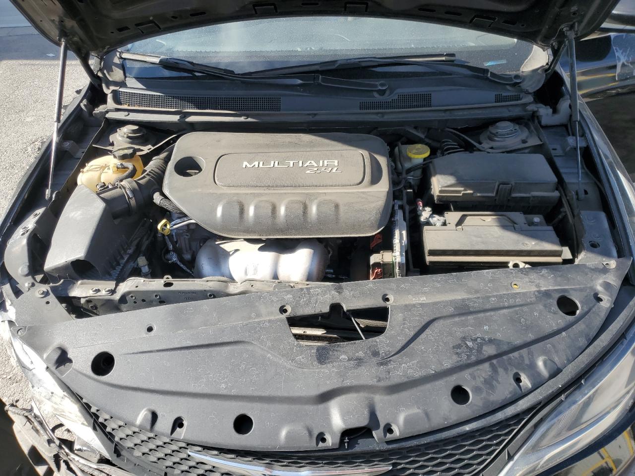 2015 Chrysler 200 Limited VIN: 1C3CCCAB0FN571428 Lot: 81690805