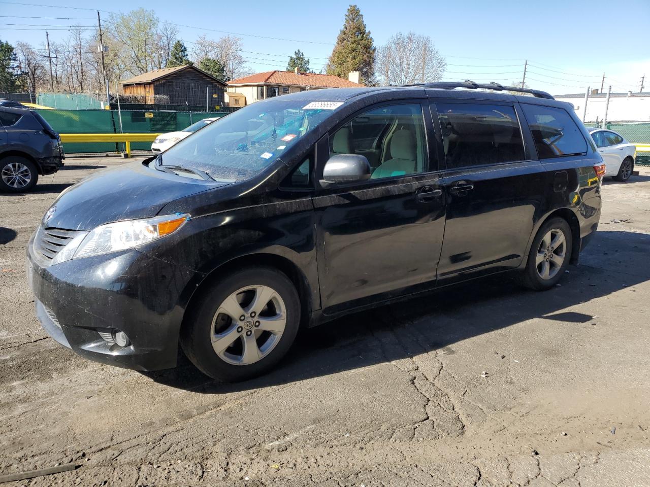 Denver, CO에서 판매 중인 2015 Toyota Sienna Le - Side