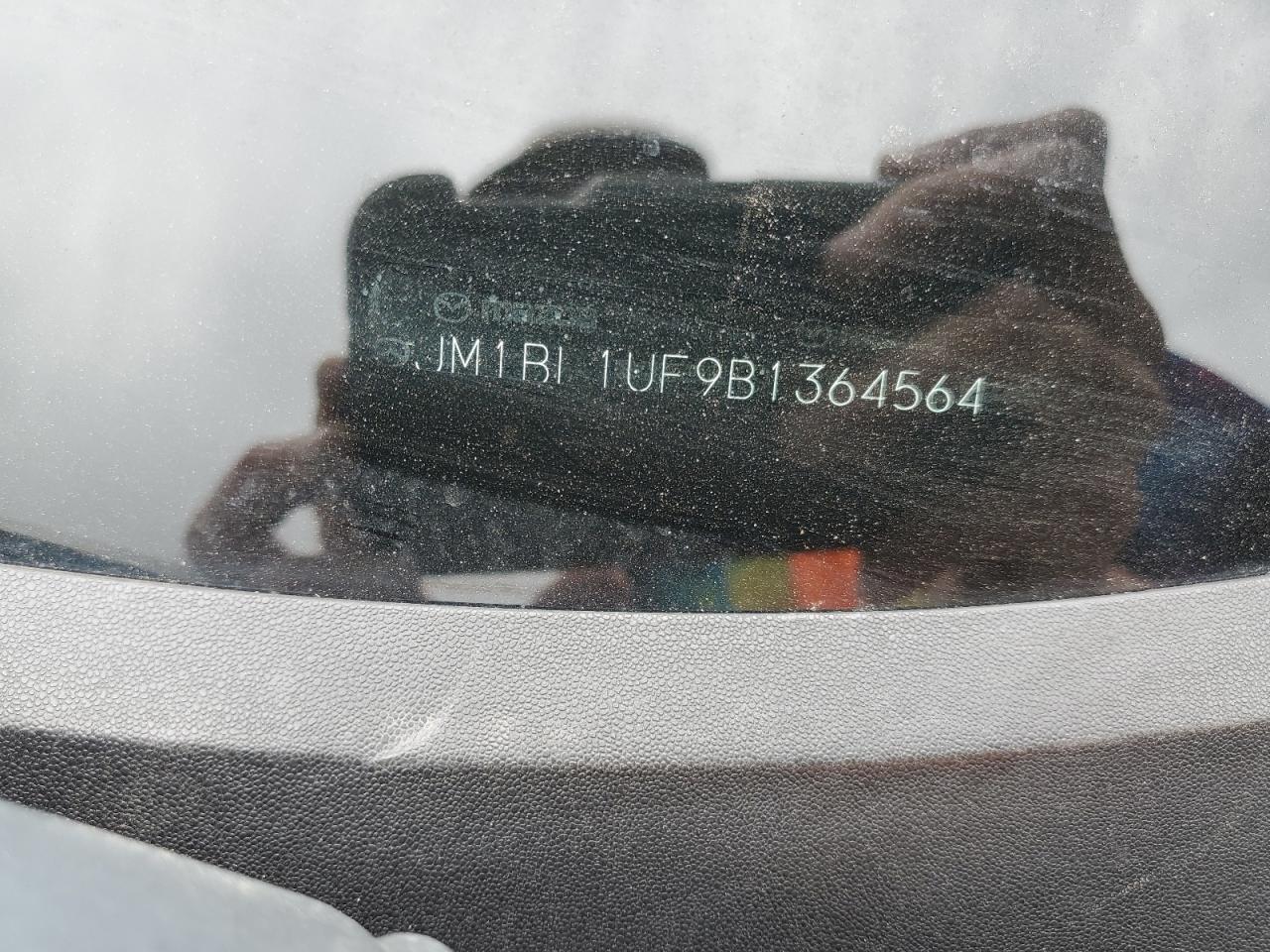 2011 Mazda 3 I VIN: JM1BL1UF9B1364564 Lot: 53700895