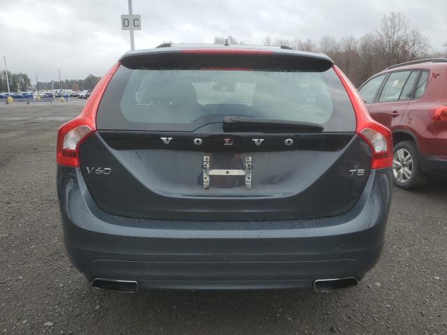 2015 VOLVO V60