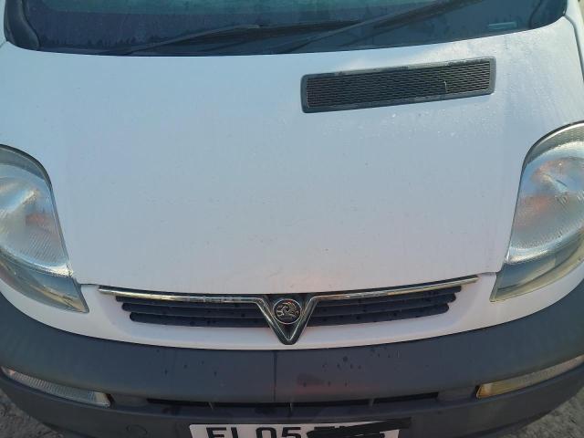 2005 VAUXHALL VIVARO 290