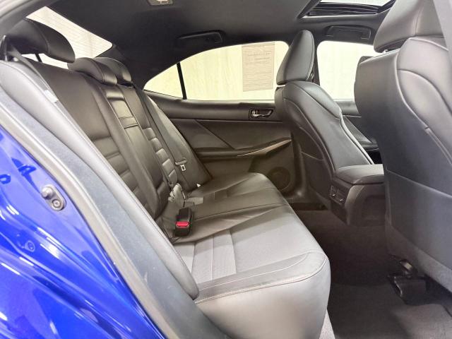 Sedans LEXUS IS 2016 Granatowy