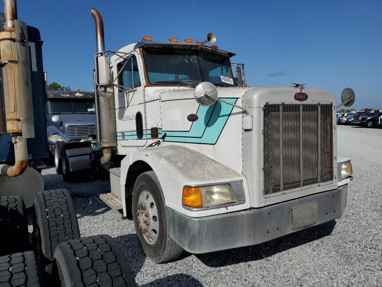 1996 Peterbilt 377 Truck Semi Truck for Sale in Riverview, FL - Normal Wear