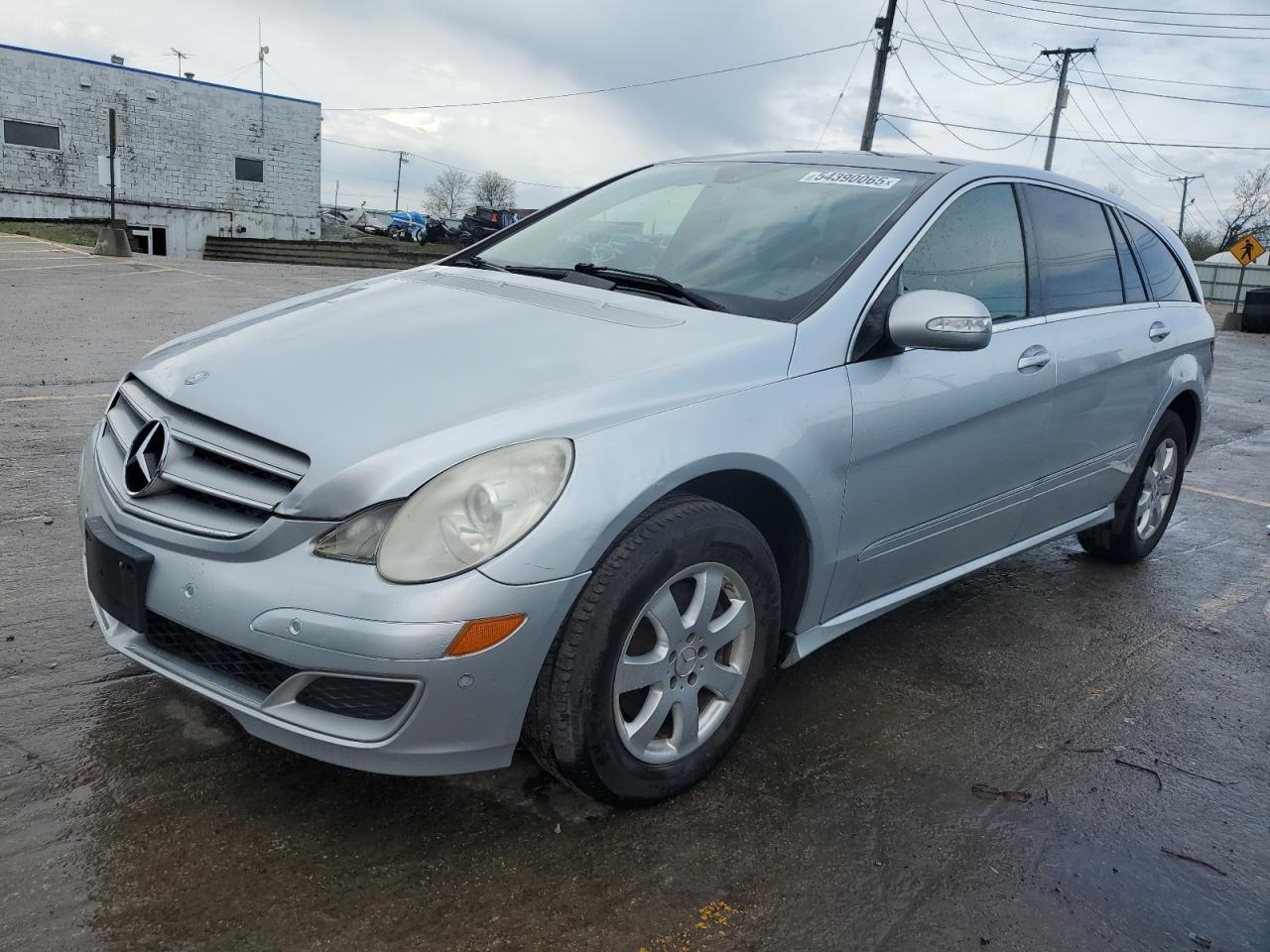 2007 Mercedes-Benz R 350 for Sale in Chicago Heights, IL - Front End