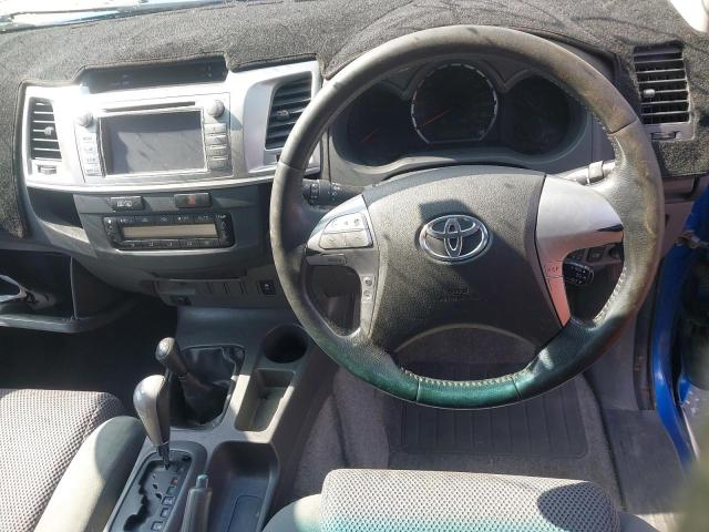 2013 TOYOTA HILUX INVI