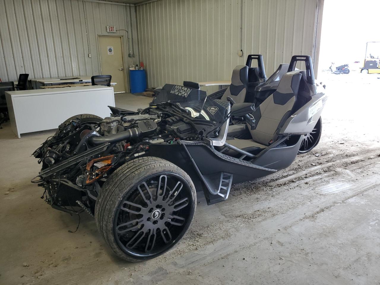 2016 Polaris Slingshot للبيع في Cicero، IN - Front End