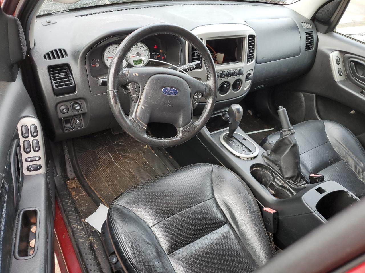 2005 Ford Escape Limited VIN: 1FMYU94135KA81033 Lot: 52740995