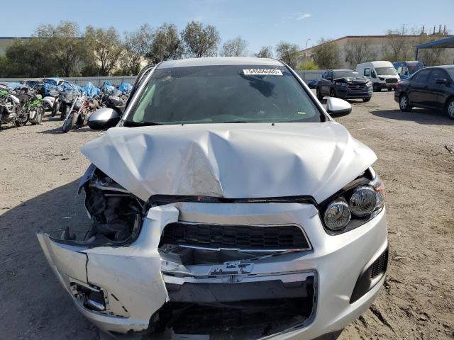 Седани CHEVROLET SONIC 2015 Сріблястий