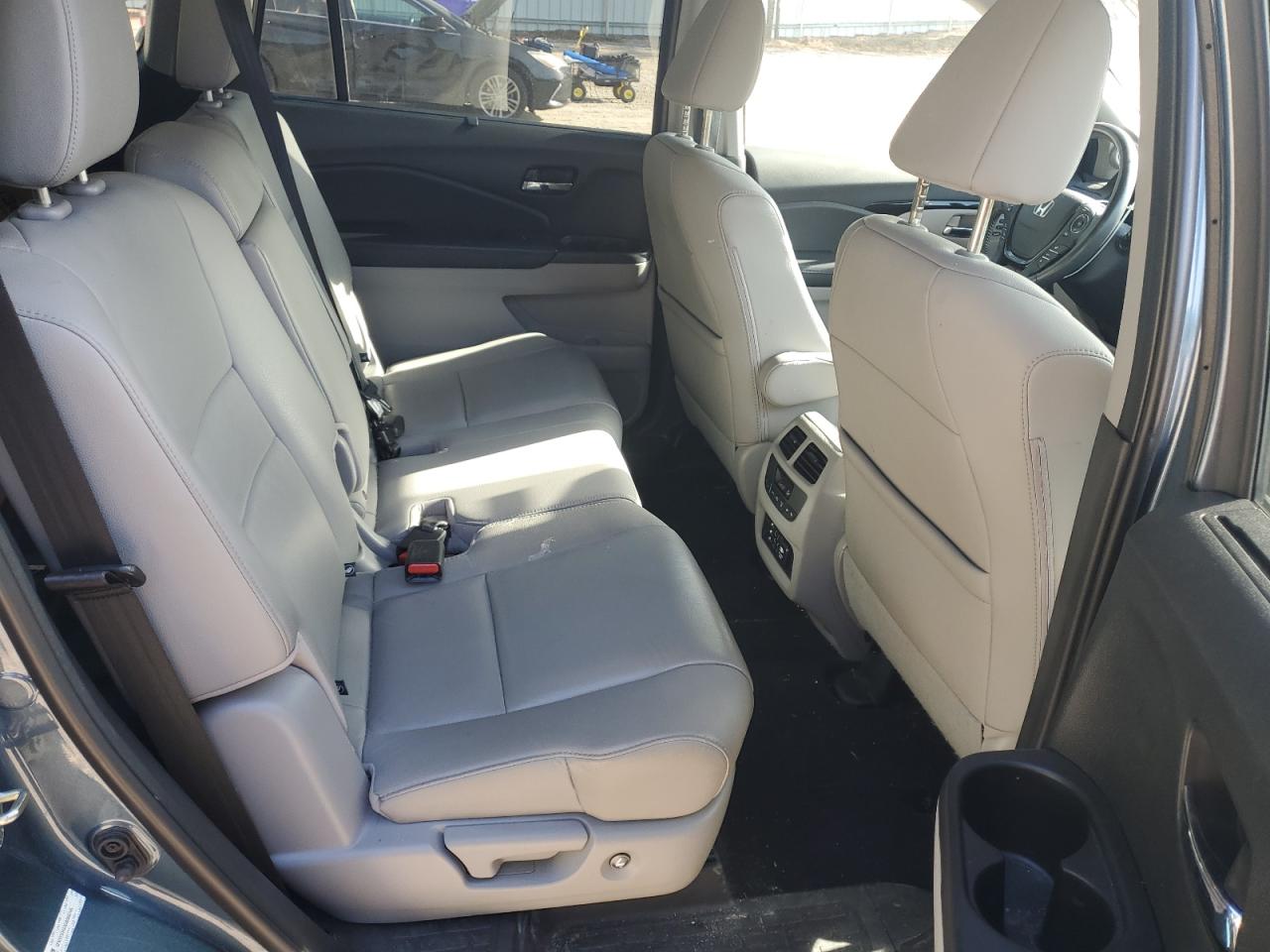 2016 Honda Pilot Touring VIN: 5FNYF6H93GB060745 Lot: 54881105