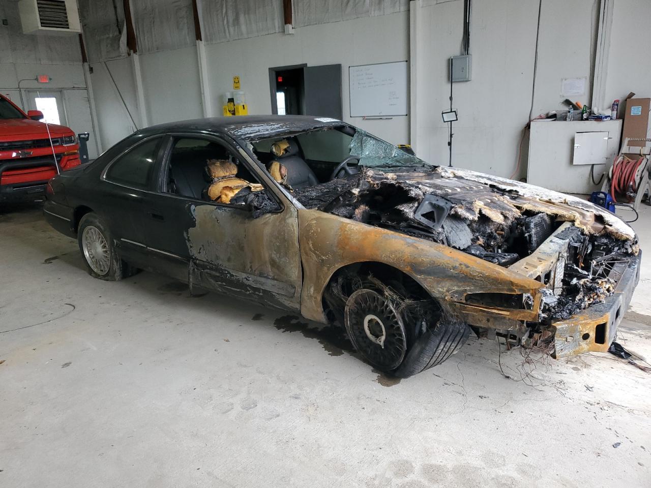 1994 Lincoln Mark Series at KY - Lexington, Copart lot