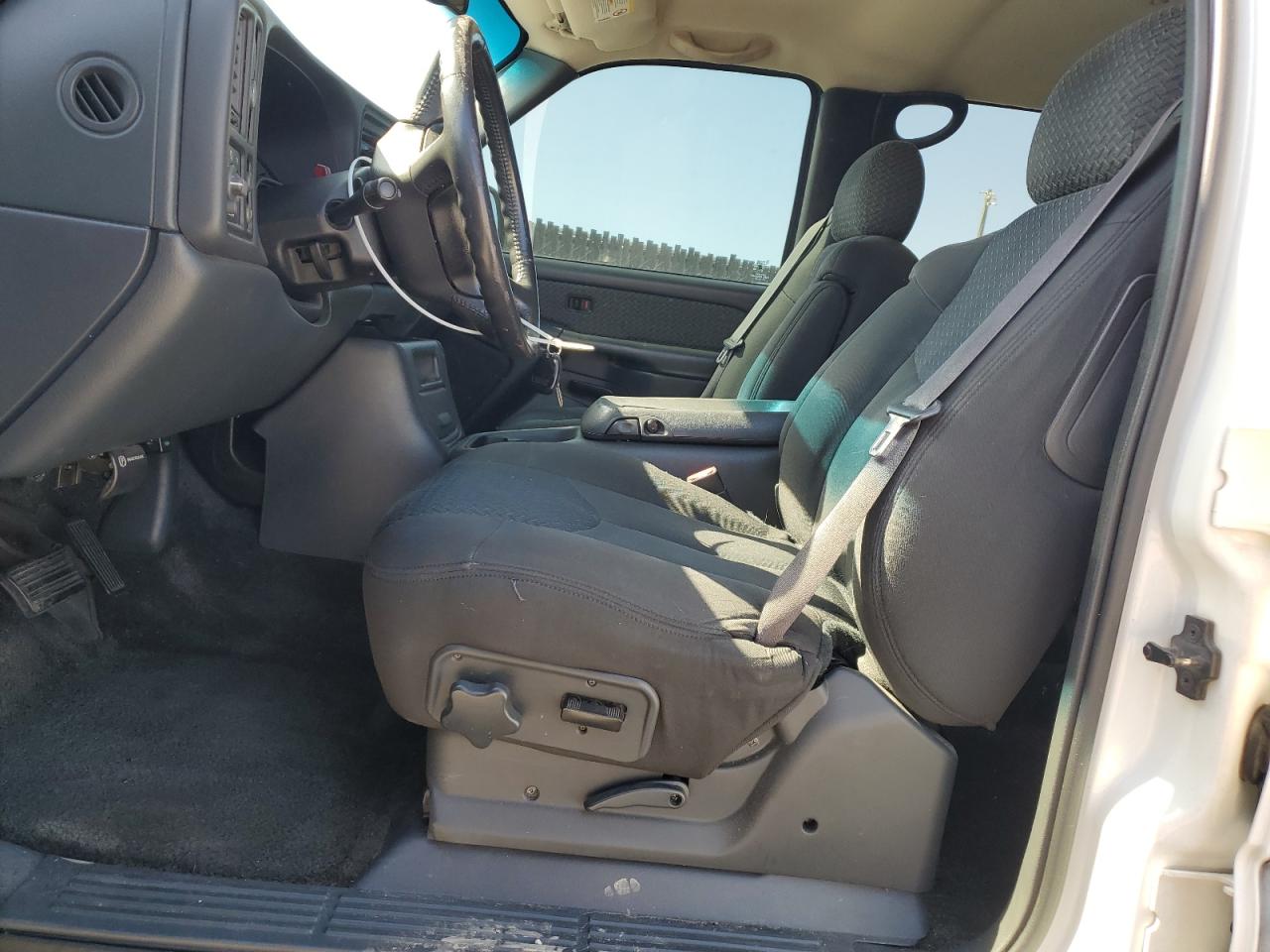 2002 Chevrolet Avalanche C1500 VIN: 3GNEC13T12G147085 Lot: 53641115