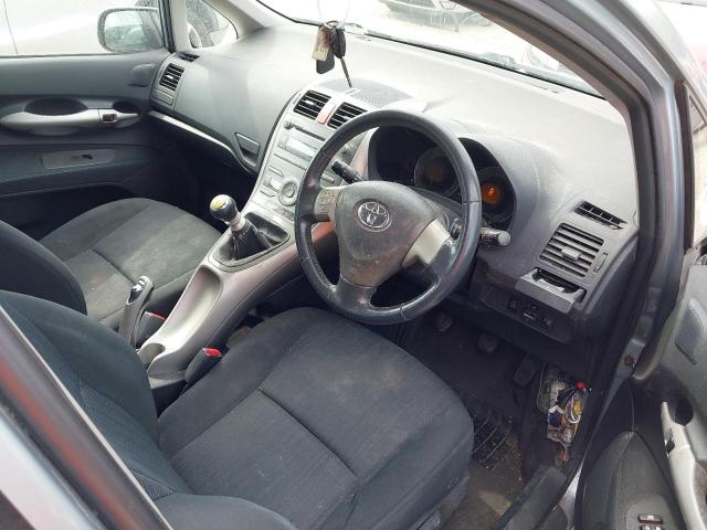2009 TOYOTA AURIS TR S