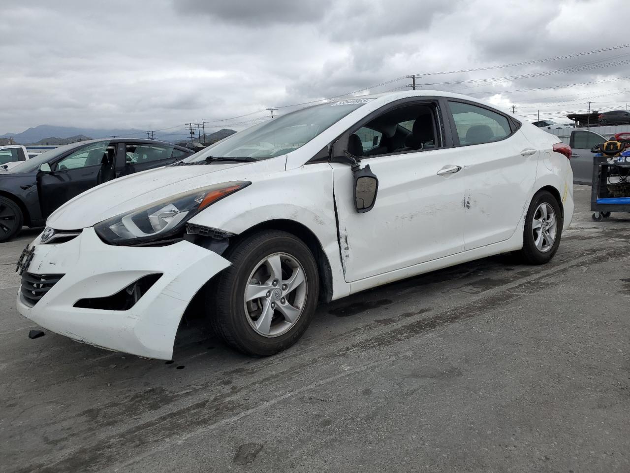 2014 Hyundai Elantra Se for Sale in Sun Valley, CA - Vandalism