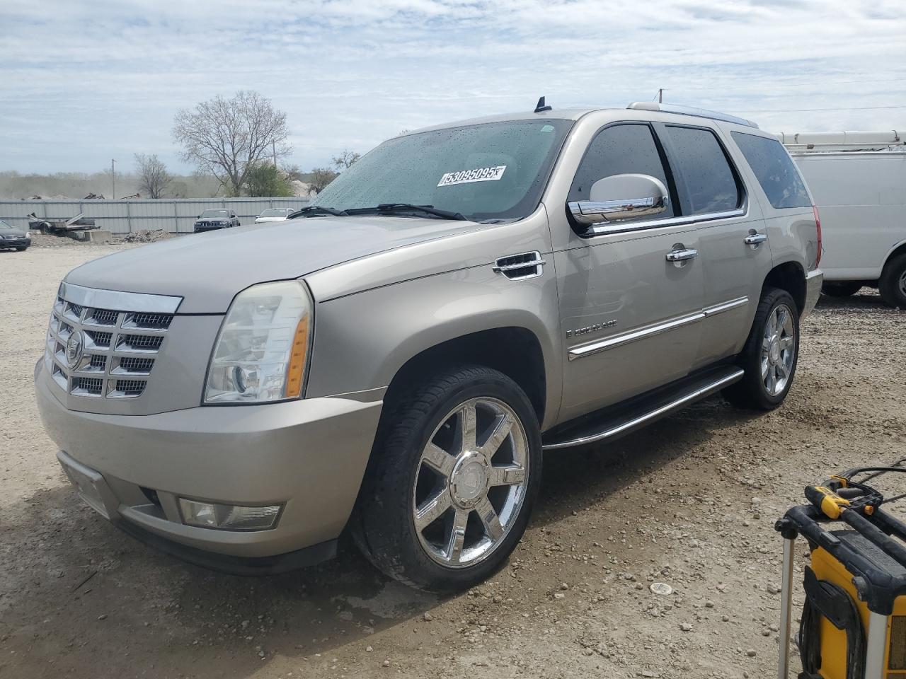 2008 Cadillac Escalade Luxury for Sale in Kansas City, KS - Normal Wear