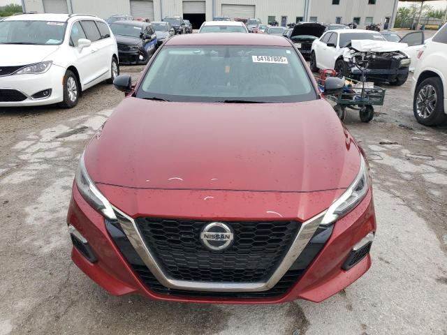  NISSAN ALTIMA 2019 Czerwony