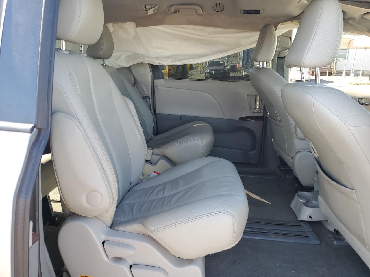 2013 Toyota Sienna Xle VIN: 5TDYK3DC6DS390415 Lot: 54850645