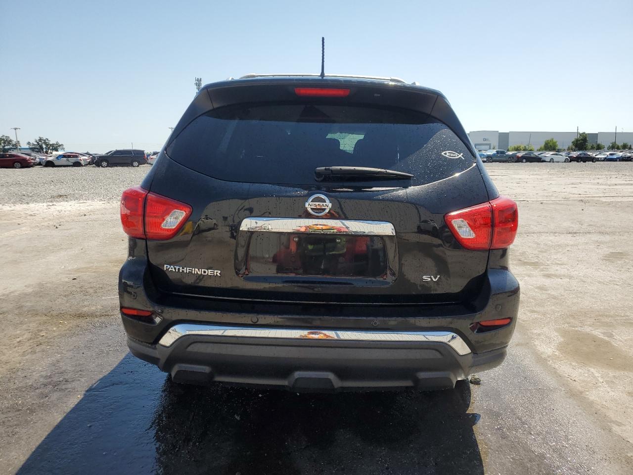 2018 Nissan Pathfinder S VIN: 5N1DR2MN8JC649498 Lot: 52781055