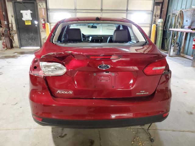 Седани FORD FOCUS 2016 Червоний