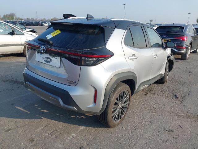 2022 TOYOTA YARIS CROS