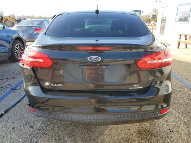  FORD FOCUS 2015 Czarny