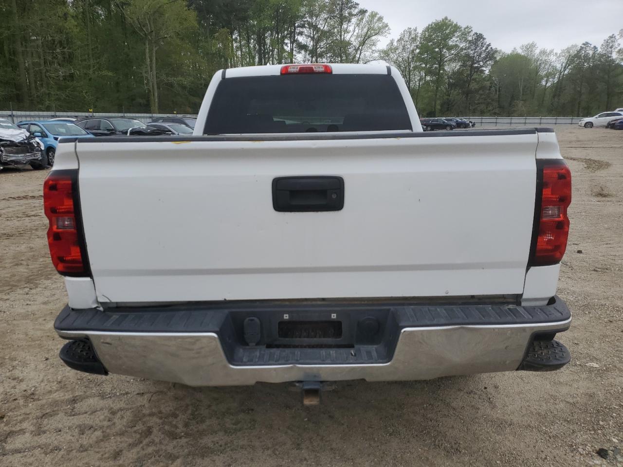 2015 Chevrolet Silverado - Image 6