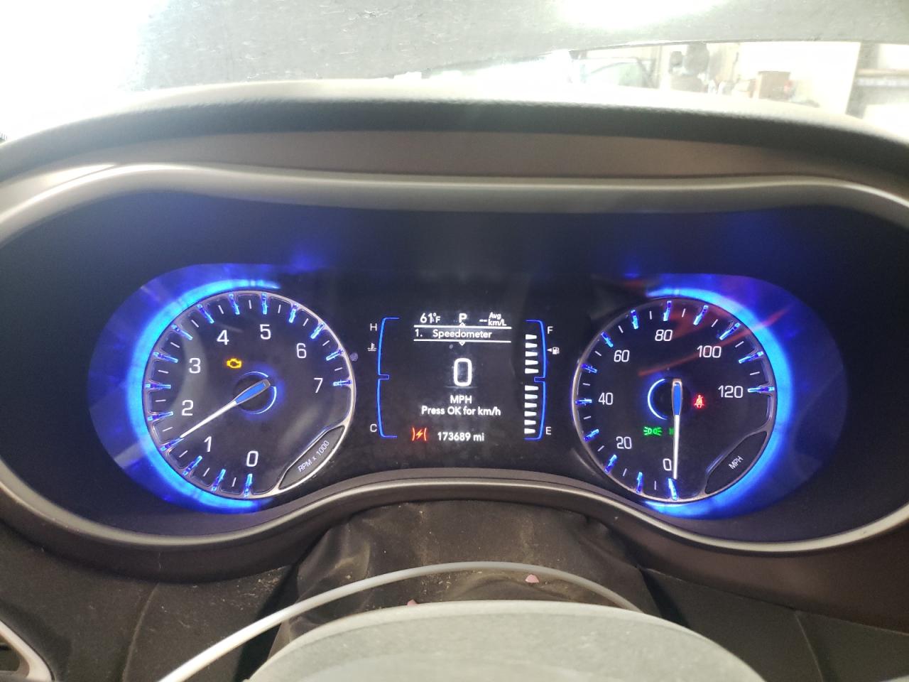 2019 Chrysler Pacifica Touring L VIN: 2C4RC1BG3KR685795 Lot: 52566565