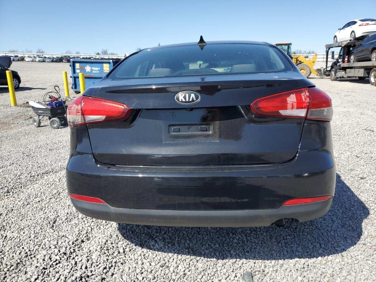 2017 Kia Forte - Image 6