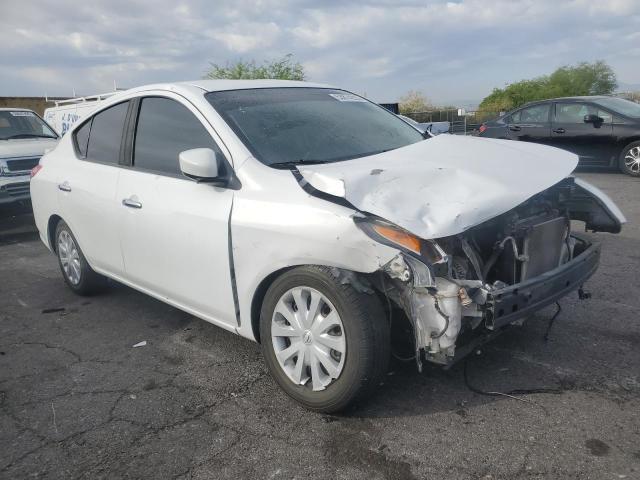  NISSAN VERSA 2018 Белы