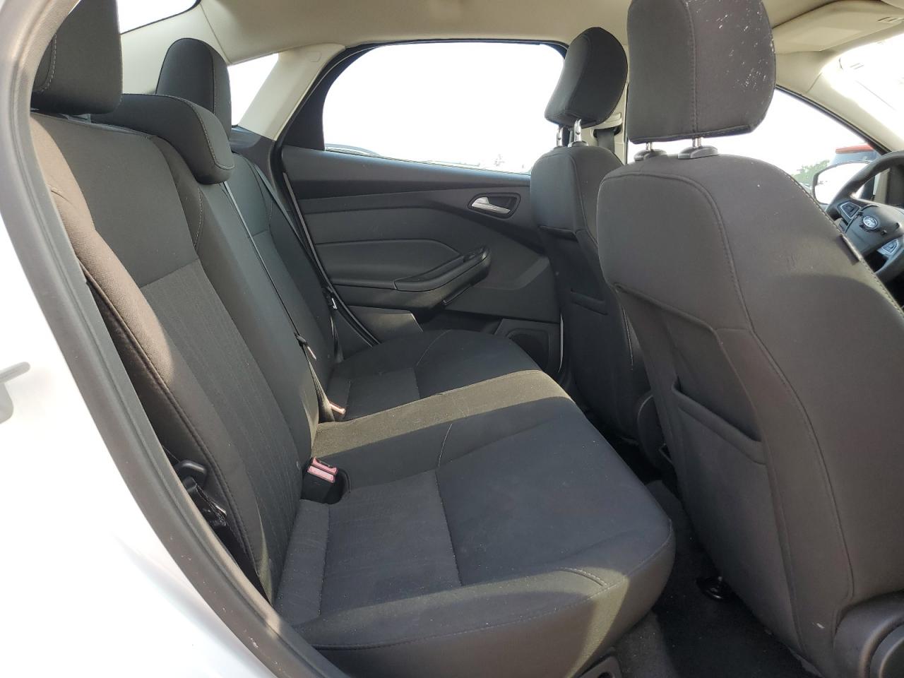 2016 Ford Focus Se VIN: 1FADP3F23GL217371 Lot: 54720315