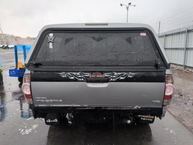  TOYOTA TACOMA 2014 Серебристый