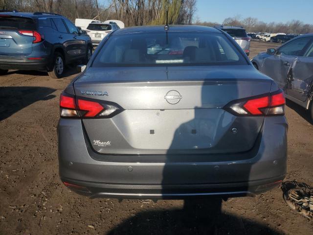  NISSAN VERSA 2024 Szary