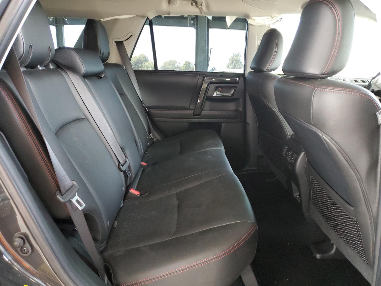 2024 Toyota 4Runner Sr5 Premium VIN: JTERU5JR2R6295940 Lot: 53210225