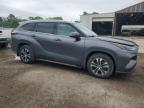 2021 Toyota Highlander Xle на продаже в Greenwell Springs, LA - Side