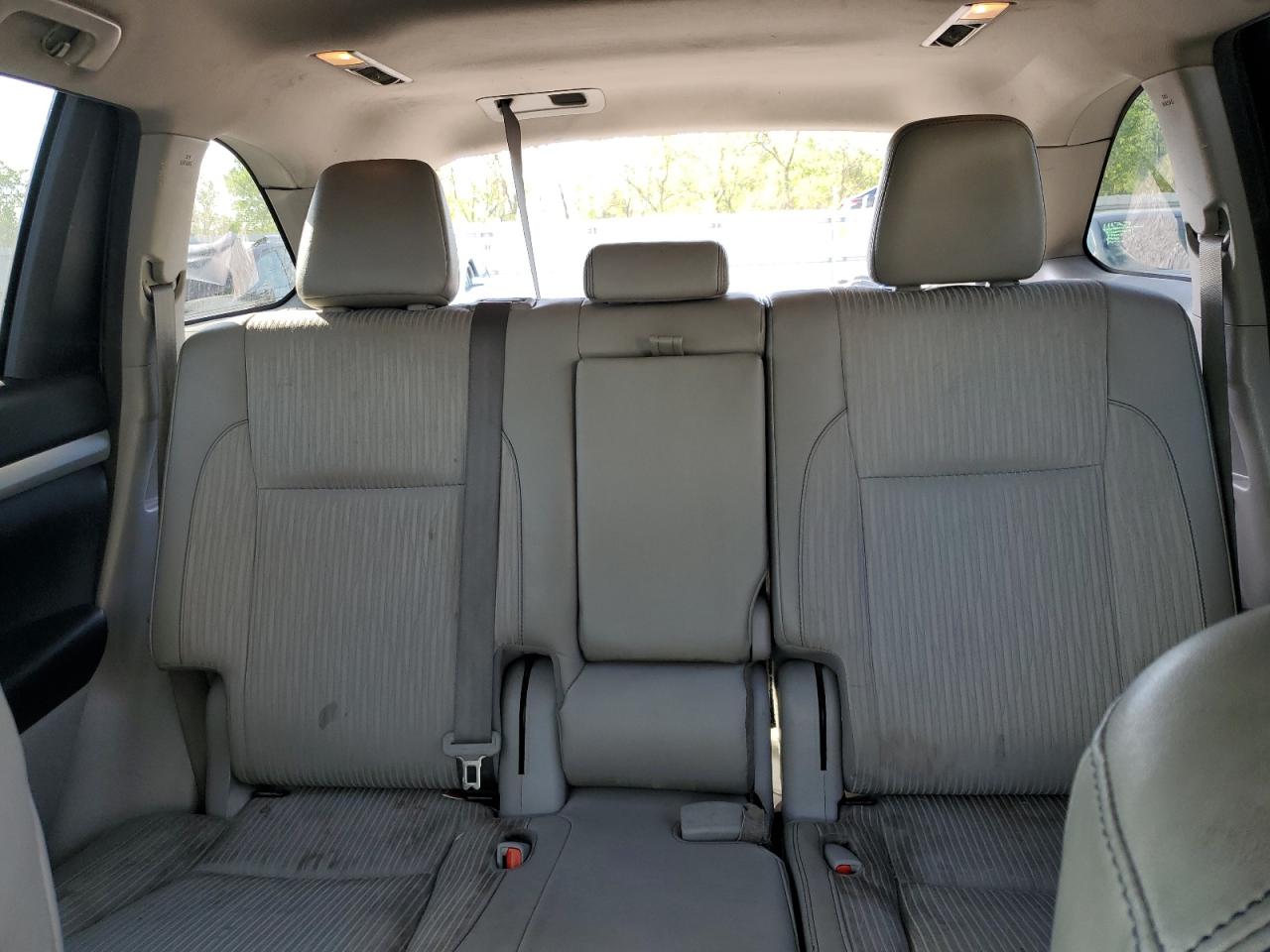 2017 Toyota Highlander Le VIN: 5TDBZRFH2HS405382 Lot: 54970075