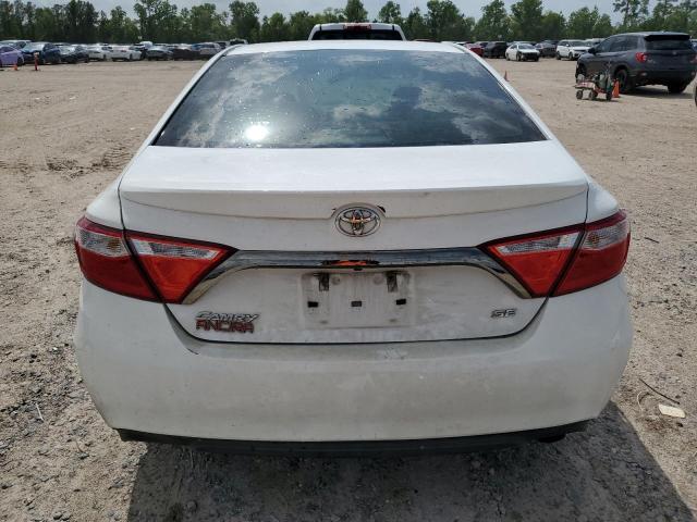 Sedans TOYOTA CAMRY 2016 Biały