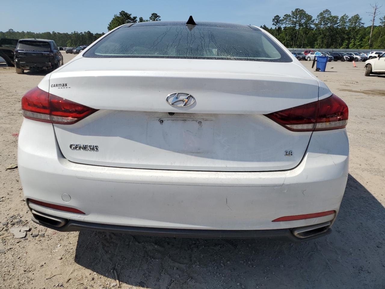 2015 Hyundai Genesis 3.8L VIN: KMHGN4JE0FU083640 Lot: 55027895