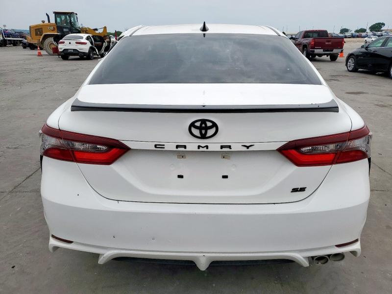  TOYOTA CAMRY 2022 Белы