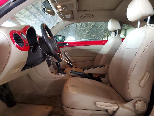  VOLKSWAGEN BEETLE 2013 Червоний