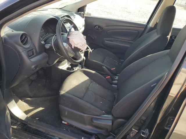 Sedans NISSAN VERSA 2016 Czarny