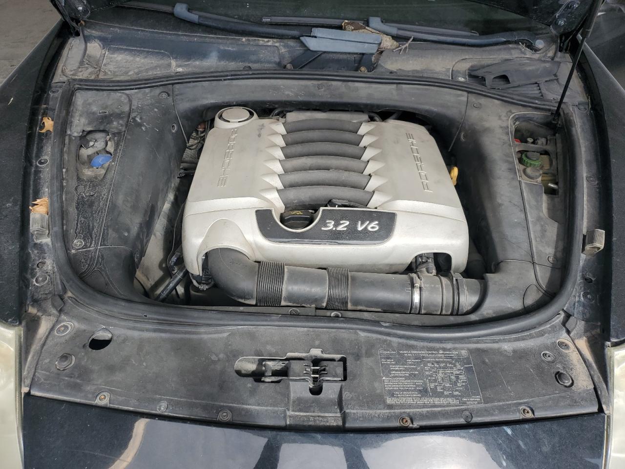 2004 Porsche Cayenne VIN: WP1AA29P14LA22931 Lot: 52418725
