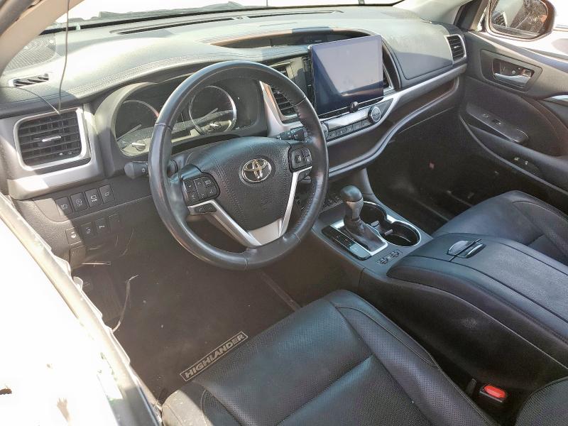  TOYOTA HIGHLANDER 2019 Srebrny