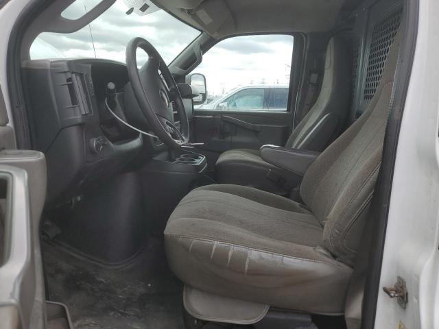  GMC SAVANA 2017 Biały