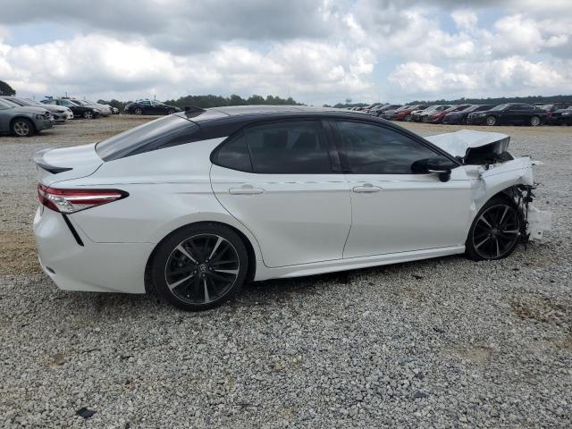  TOYOTA CAMRY 2020 Biały