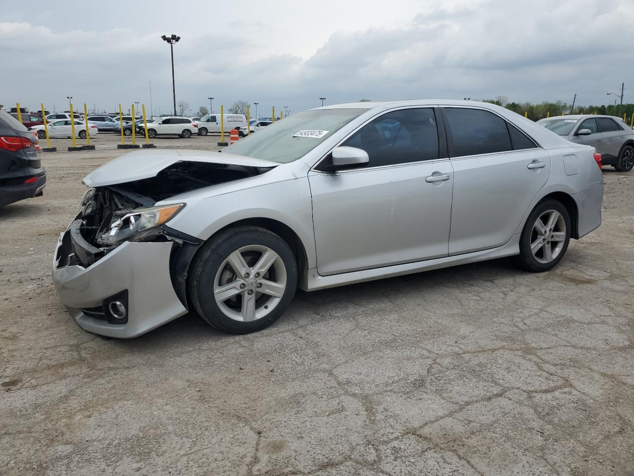 2013 Toyota Camry L продається в Indianapolis, IN - Front End