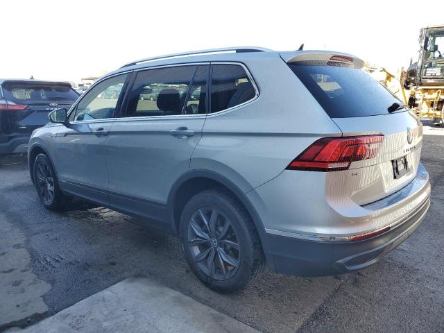  VOLKSWAGEN TIGUAN 2022 Серый